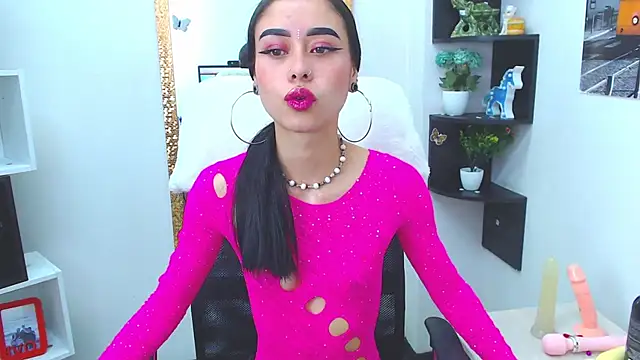 Snapshot of AnnySweett_ chatting on 02-28-25, 12:31 AnnySweett online show from 02-28-25, 12:31
