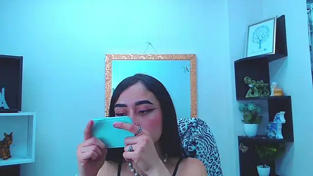 Snapshot of AnnySweett_ chatting on 03-03-25, 06:56 AnnySweett online show from 03-03-25, 06:56
