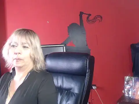 KLOE PIELL online show from 03-19-26, 09:37