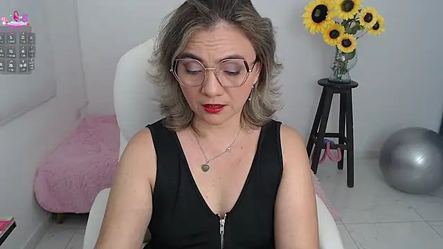 Ghada milf online show from 09-22-25, 12:16
