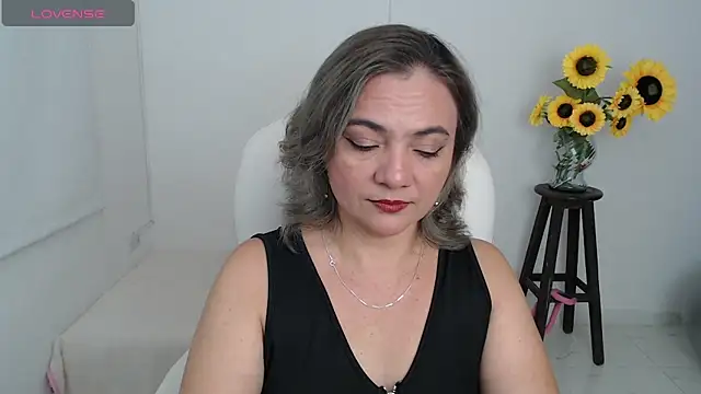 Ghada milf online show from 10-17-25, 11:39
