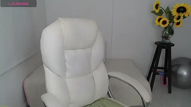 Ghada milf online show from 10-11-25, 10:55
