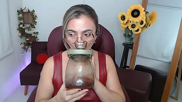 Ghada milf online show from 06-11-26, 12:32