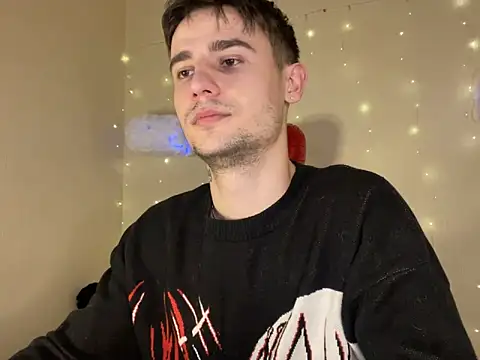 Snapshot of Mike_severi2 chatting on 02-18-25, 01:33 Mike severi2 online show from 02-18-25, 01:33