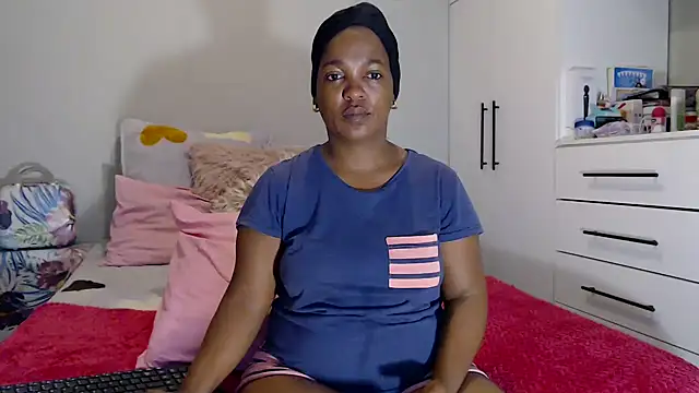 Amberbela online show from 10-13-25, 03:41