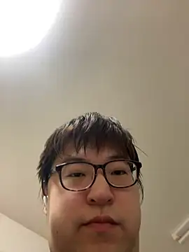 Snapshot of yuuki198912 chatting on 10-06-25, 03:13 yuuki198912 online show from 10-06-25, 03:13