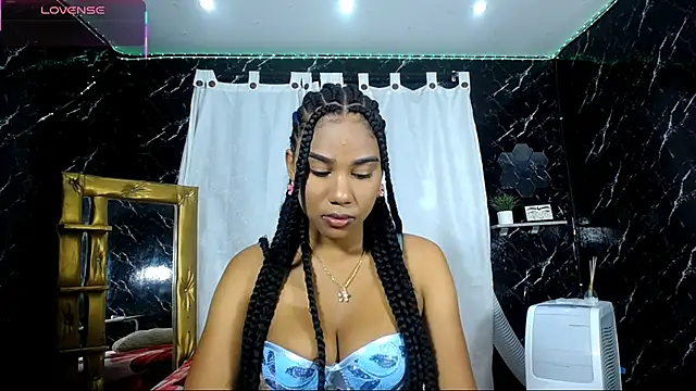 Snapshot of Hillary_queen chatting on 11-26-25, 12:16 Hillary queen online show from 11-26-25, 12:16