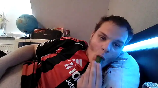 Snapshot of Nicolasjlhkjzl chatting on 05-28-26, 10:54 Nicolasjlhkjzl online show from 05-28-26, 10:54