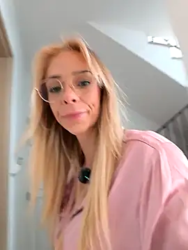 Lexa xoxo online show from 02-12-26, 09:20