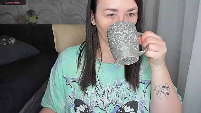 Kendra SXY online show from 12-22-25, 02:44