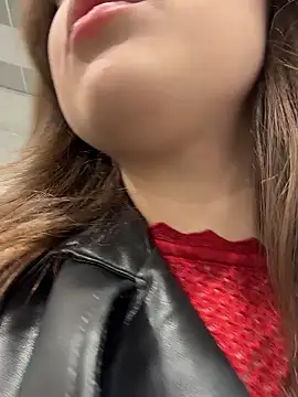 Peachy Dream online show from 12-15-25, 05:08