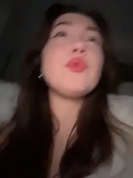 Peachy Dream online show from 11-24-25, 06:19