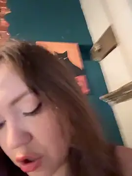 Peachy Dream online show from 06-15-26, 04:39