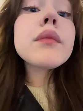 Peachy Dream online show from 11-12-25, 06:12