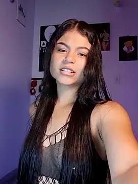 Cleo hills online show from 04-15-26, 01:48