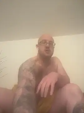 Snapshot of 666closetbiboy chatting on 03-29-26, 08:27 666closetbiboy online show from 03-29-26, 08:27