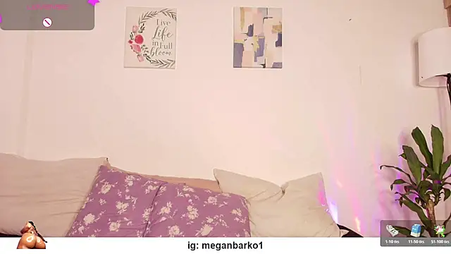 Snapshot of Meganbarko1 chatting on 06-21-26, 07:52 Meganbarko1 online show from 06-21-26, 07:52