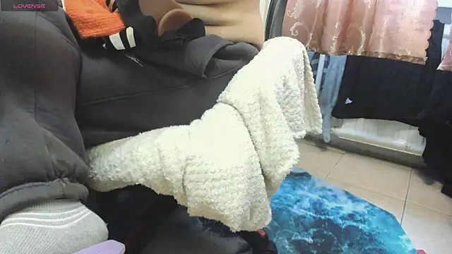 Queen Sport online show from 12-21-25, 08:49