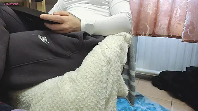 Queen Sport online show from 11-17-25, 09:24