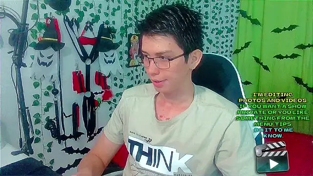 Andy gray online show from 11-25-25, 02:28