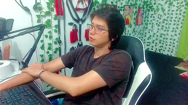 Andy gray online show from 04-11-26, 01:35