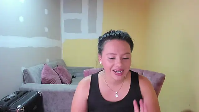 lauraguzman online show from 04-13-26, 02:59