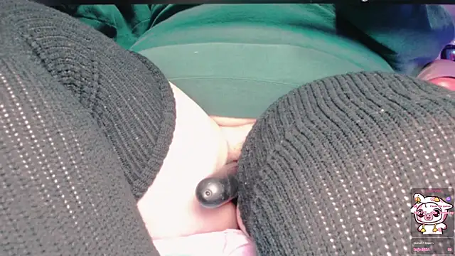 Snapshot of EmGreens chatting on 03-16-25, 06:53 EmGreens online show from 03-16-25, 06:53