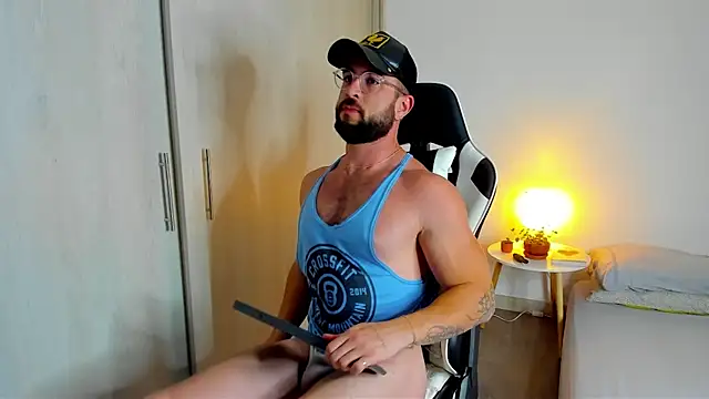 dafboy1 online show from 02-08-26, 06:00