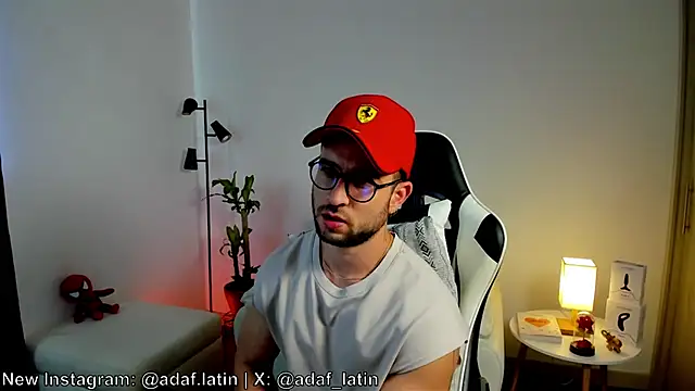 Snapshot of dafboy1 chatting on 06-04-26, 06:34 dafboy1 online show from 06-04-26, 06:34