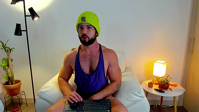 dafboy1 online show from 02-05-26, 03:08