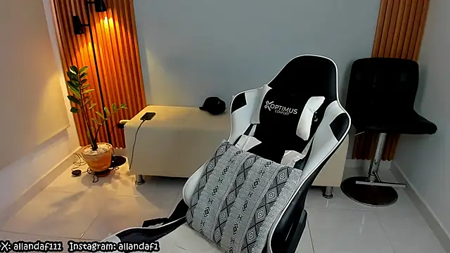 Snapshot of dafboy1 chatting on 03-12-25, 03:51 dafboy1 online show from 03-12-25, 03:51