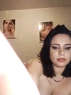AdelinaJude online show from 12-07-24, 12:03