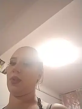 AdelinaJude online show from 09-19-25, 06:56