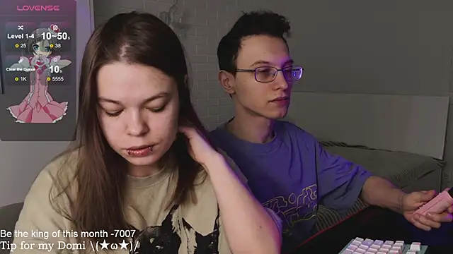 Snapshot of ValBae chatting on 03-11-25, 10:18 ValBae online show from 03-11-25, 10:18