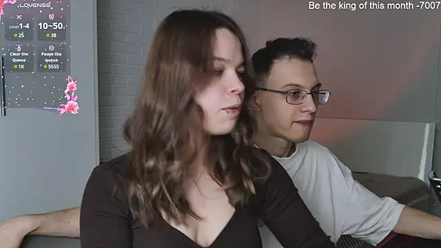 Snapshot of ValBae chatting on 03-21-25, 10:17 ValBae online show from 03-21-25, 10:17