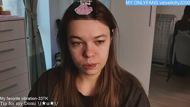 Snapshot of ValBae chatting on 02-26-25, 12:05 ValBae online show from 02-26-25, 12:05