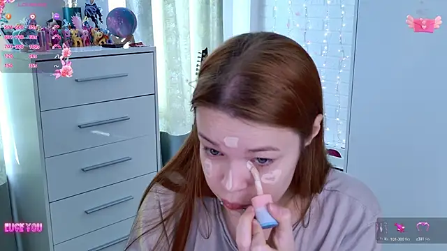 Snapshot of ValBae chatting on 04-26-26, 06:54 ValBae online show from 04-26-26, 06:54