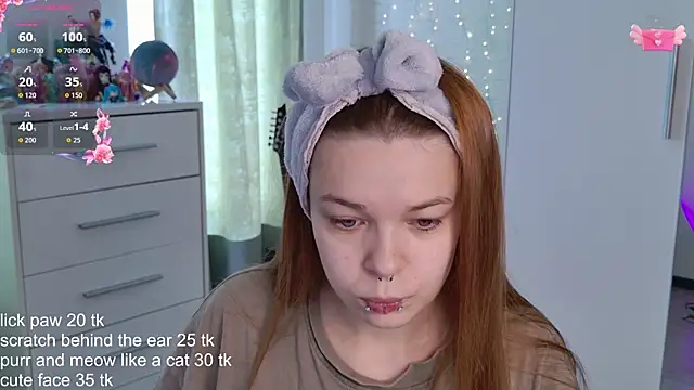 Snapshot of ValBae chatting on 05-07-26, 07:34 ValBae online show from 05-07-26, 07:34