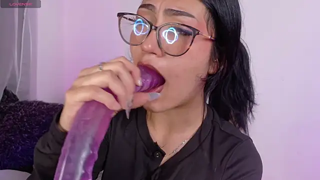 miluv19 online show from 04-15-26, 09:48