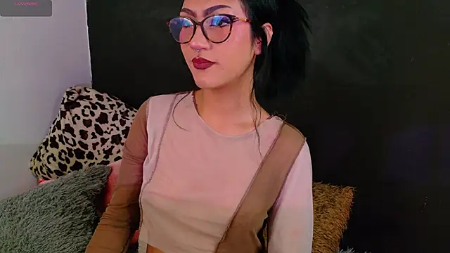 miluv19 online show from 07-18-26, 08:39