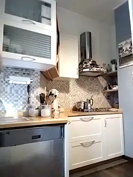 Frabox65 online show from 11-13-25, 05:44