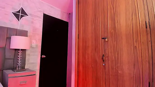 ailynBlaze online show from 11-17-25, 10:03