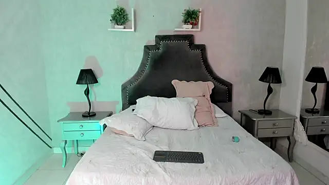 Snapshot of ailynBlaze chatting on 03-21-25, 01:56 ailynBlaze online show from 03-21-25, 01:56