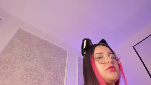 victoria18x online show from 11-27-25, 07:14