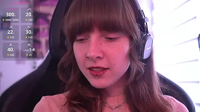 Snapshot of juliapie chatting on 05-15-26, 11:30 juliapie online show from 05-15-26, 11:30