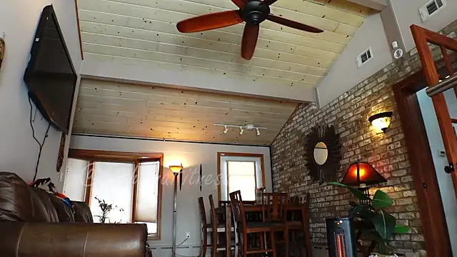 Snapshot of LushianaFitness chatting on 01-10-25, 05:34 LushianaFitness online show from 01-10-25, 05:34