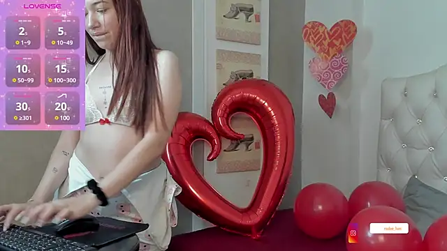 Snapshot of Brenda_Storm chatting on 02-14-25, 09:43 Brenda Storm online show from 02-14-25, 09:43