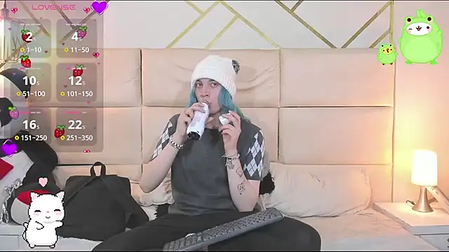 -kisa  online show from 11-28-25, 02:34