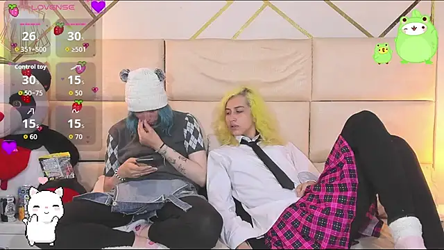 -kisa  online show from 11-30-25, 02:12