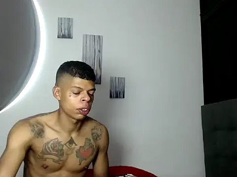 Snapshot of BrandonStond chatting on 10-03-25, 04:03 BrandonStond online show from 10-03-25, 04:03